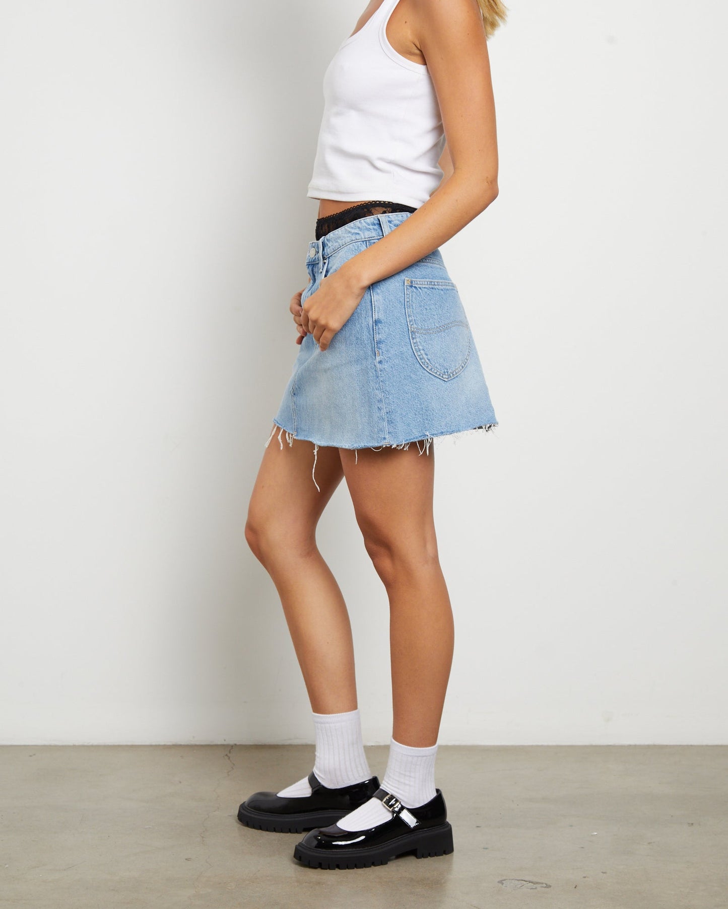 Relaxed Mini Denim Skirt in Soho Fade